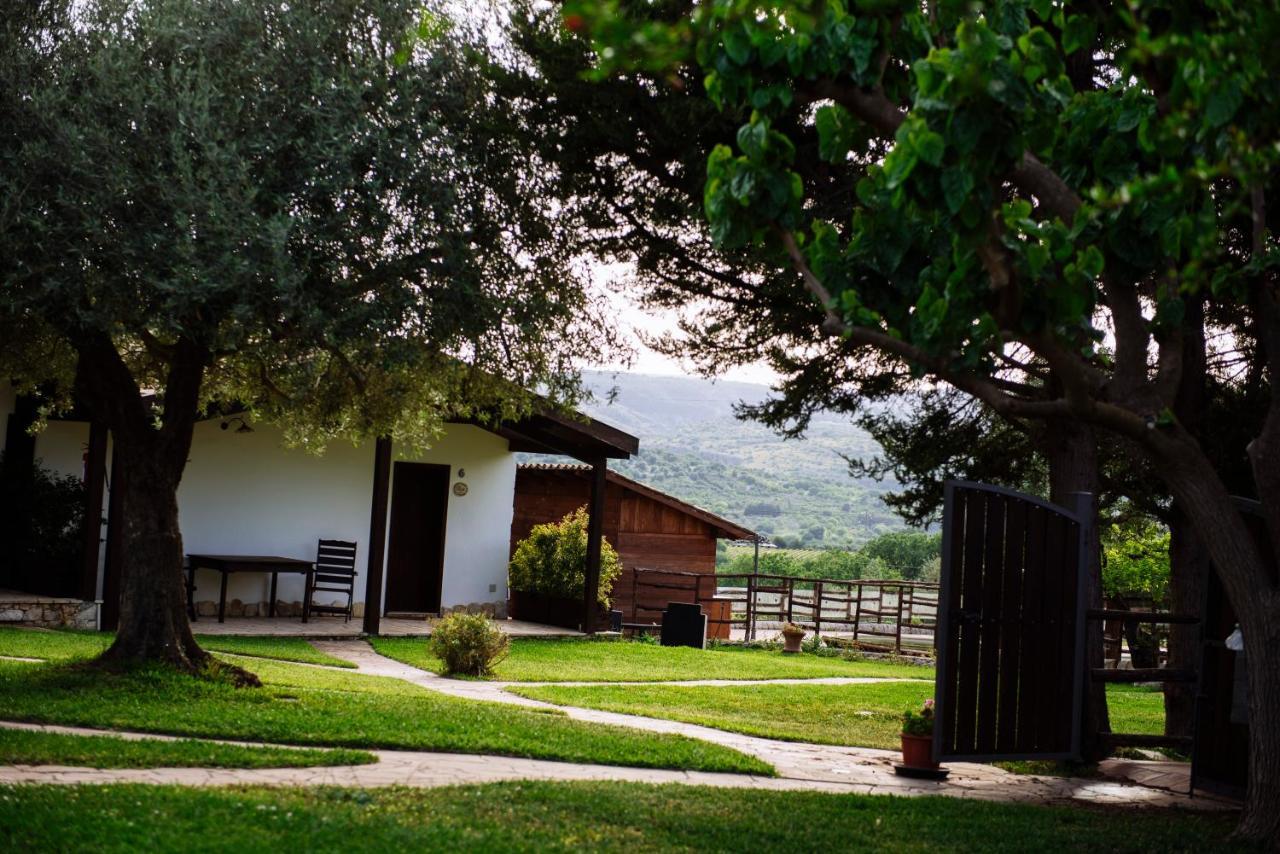 فيلا Pantalica Ranch Agriturismo Siciliano Sortino المظهر الخارجي الصورة